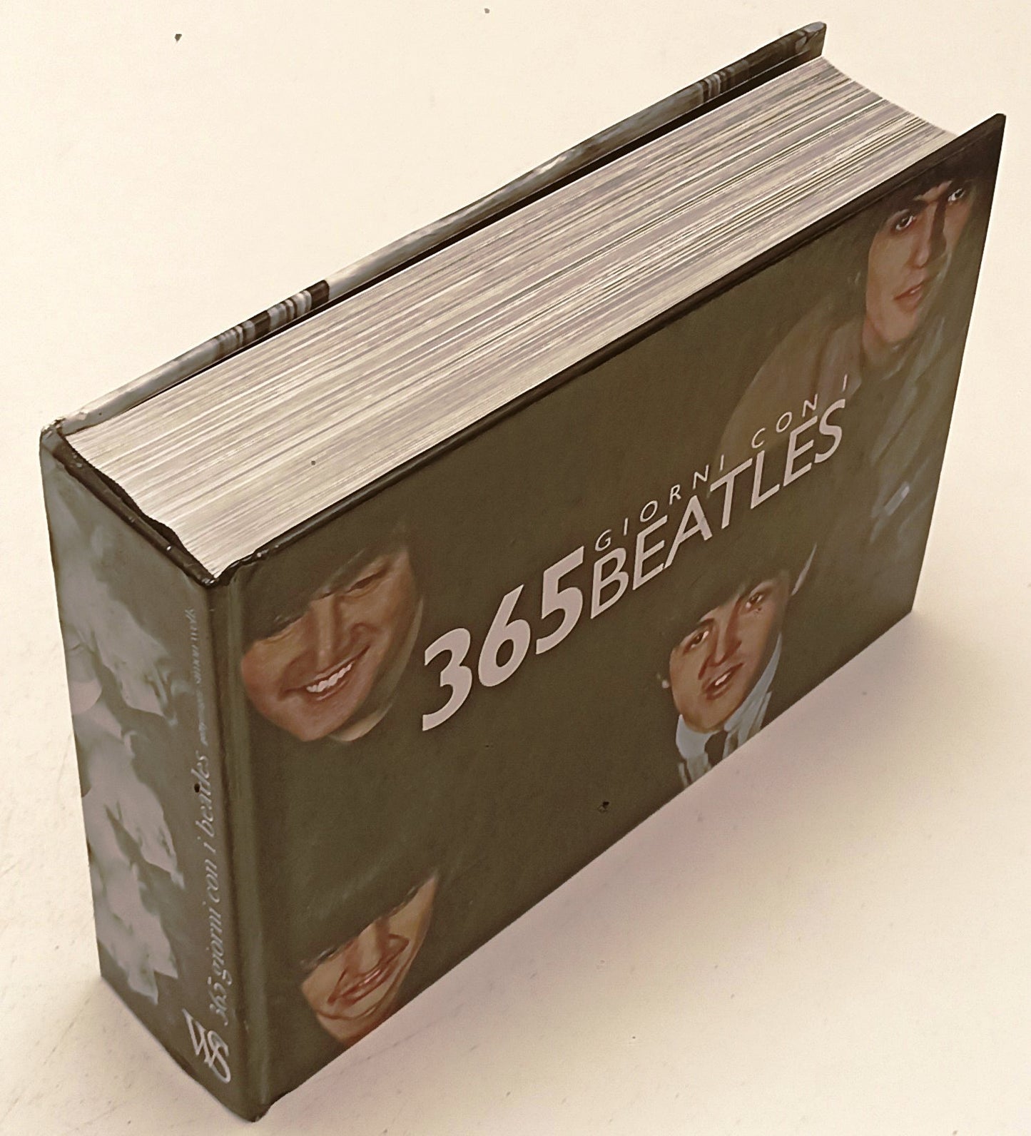 LZ- 365 GIORNI CON I BEATLES - SIMON WELLS - WHITE STARS --- 2005 - C - YFS721