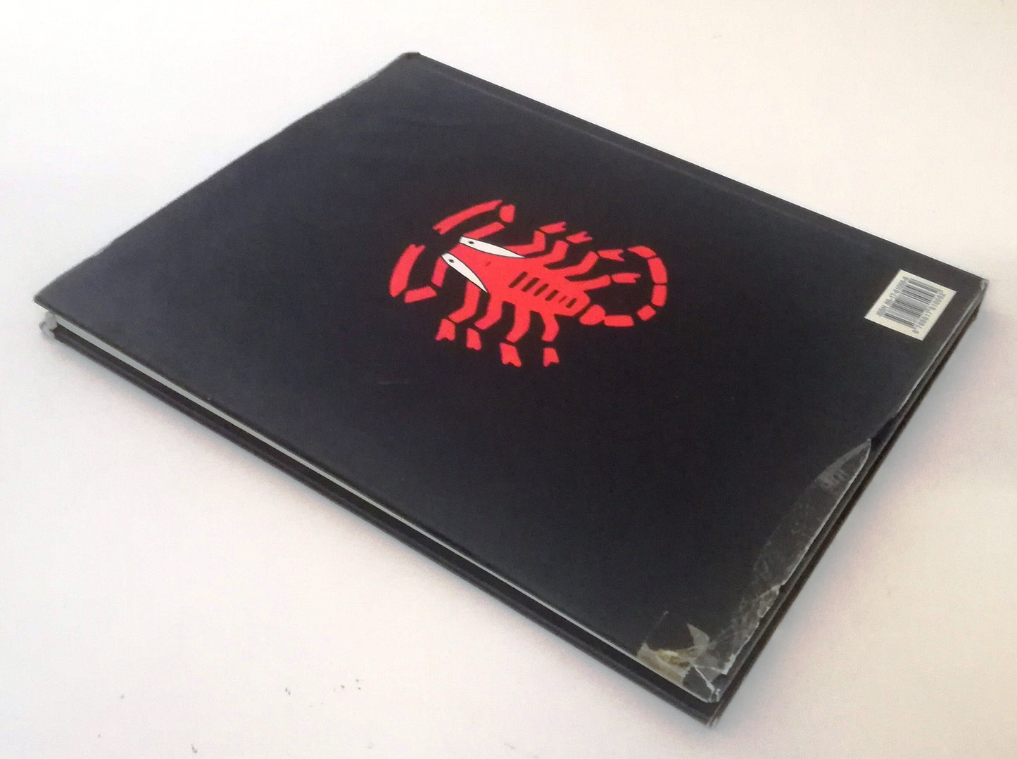 LN- GLI SCORPIONI DEL DESERTO A FUMETTI - HUGO PRATT - RIZZOLI --- 1989- CS- VHX