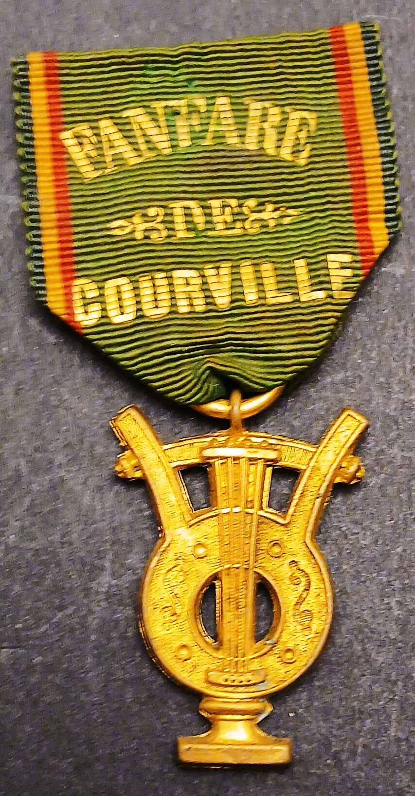 CB- Medaglia Francia Banda Fanfare de Courville - con nastrino - GTTS190