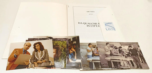 LW- CARTELLA STAMPA FILM LUCE ARCADIA DA QUALCHE PARTE IN CITTA' - RVSa419