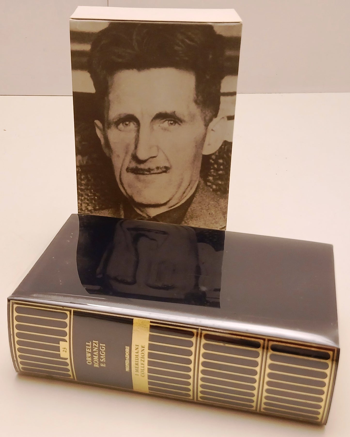 Romanzi e saggi - George Orwell - Mondadori Panorama I meridiani - con cofanetto