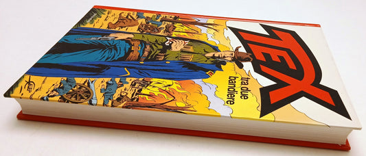 FV- TEX TRA DUE BANDIERE CARTONATO -- MONDADORI - 1a ED. 1996 - C - M25