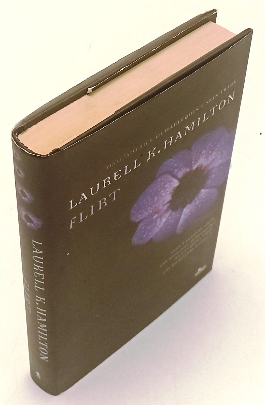 LG- FLIRT - LAURELL K. HAMILTON - NORD --- 2014 - CS - ZFS182