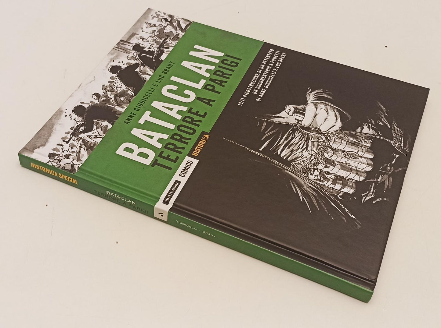 FV- HISTORICA SPECIAL BATACLAN TERRORE A PARIGI -- MONDADORI COMICS -- C- B24