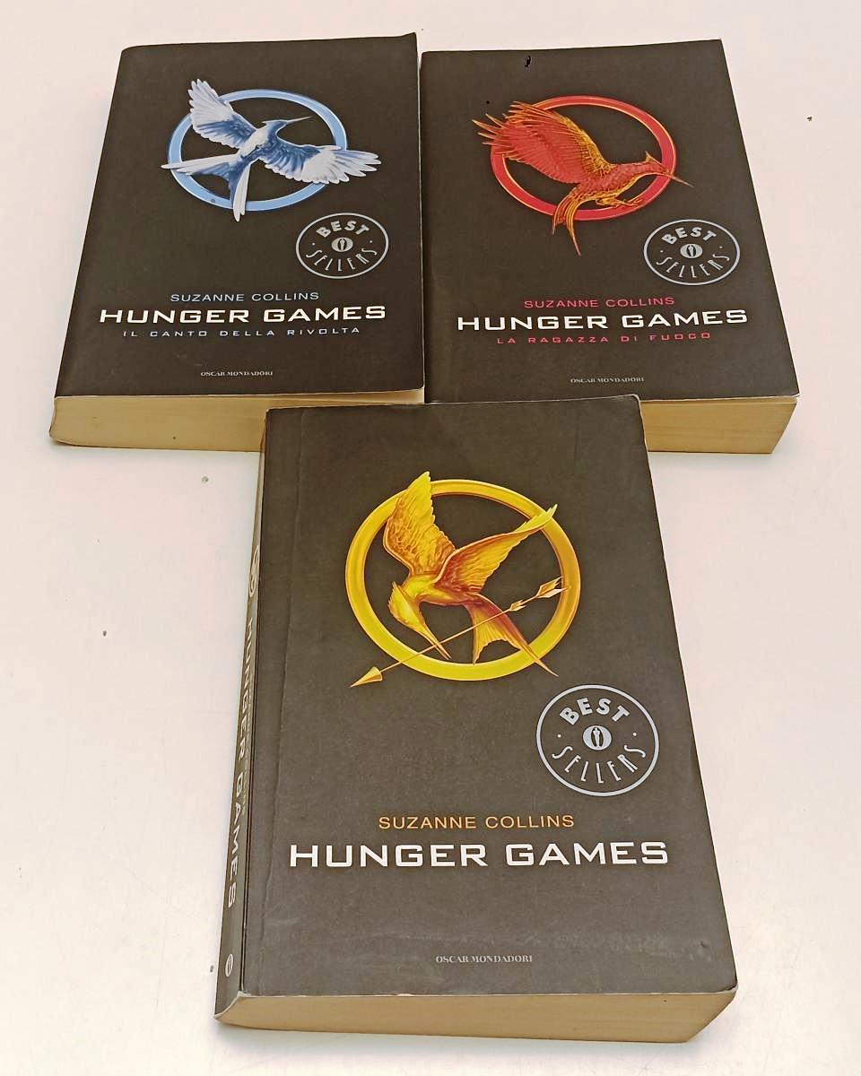 LF- HUNGER GAMES 3 VOLUMI - SUZANNE COLLINS - MONDADORI - OSCAR -- 2013- B- XFS