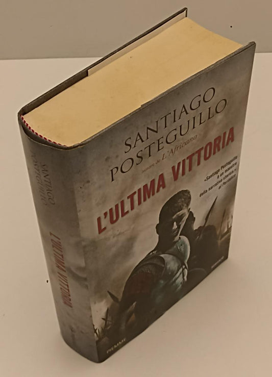 LN- L'ULTIMA VITTORIA - SANTIAGO POSTEGUILLO - PIEMME --- 2019 - CS- YFS206