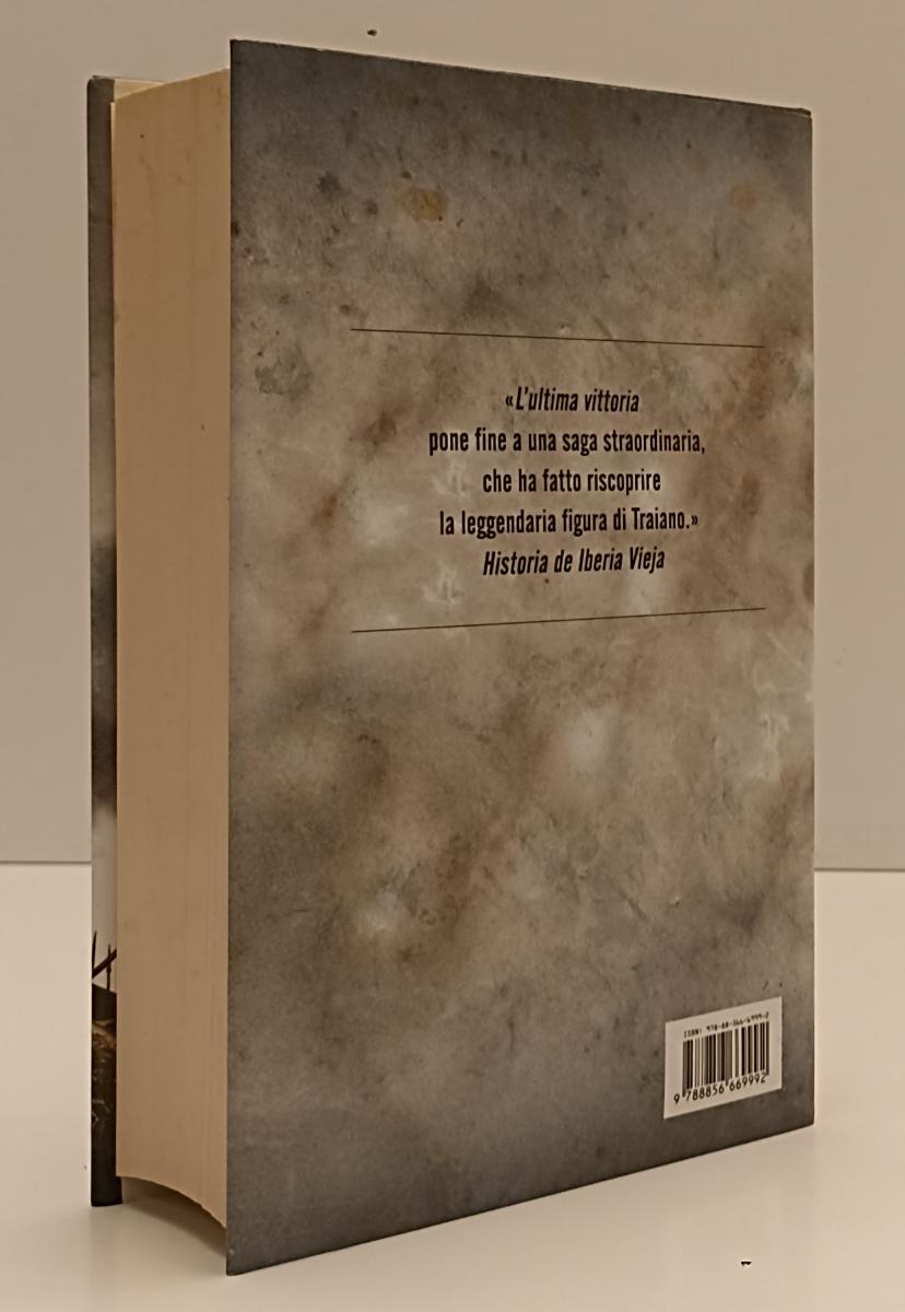 LN- L'ULTIMA VITTORIA - SANTIAGO POSTEGUILLO - PIEMME --- 2019 - CS- YFS206