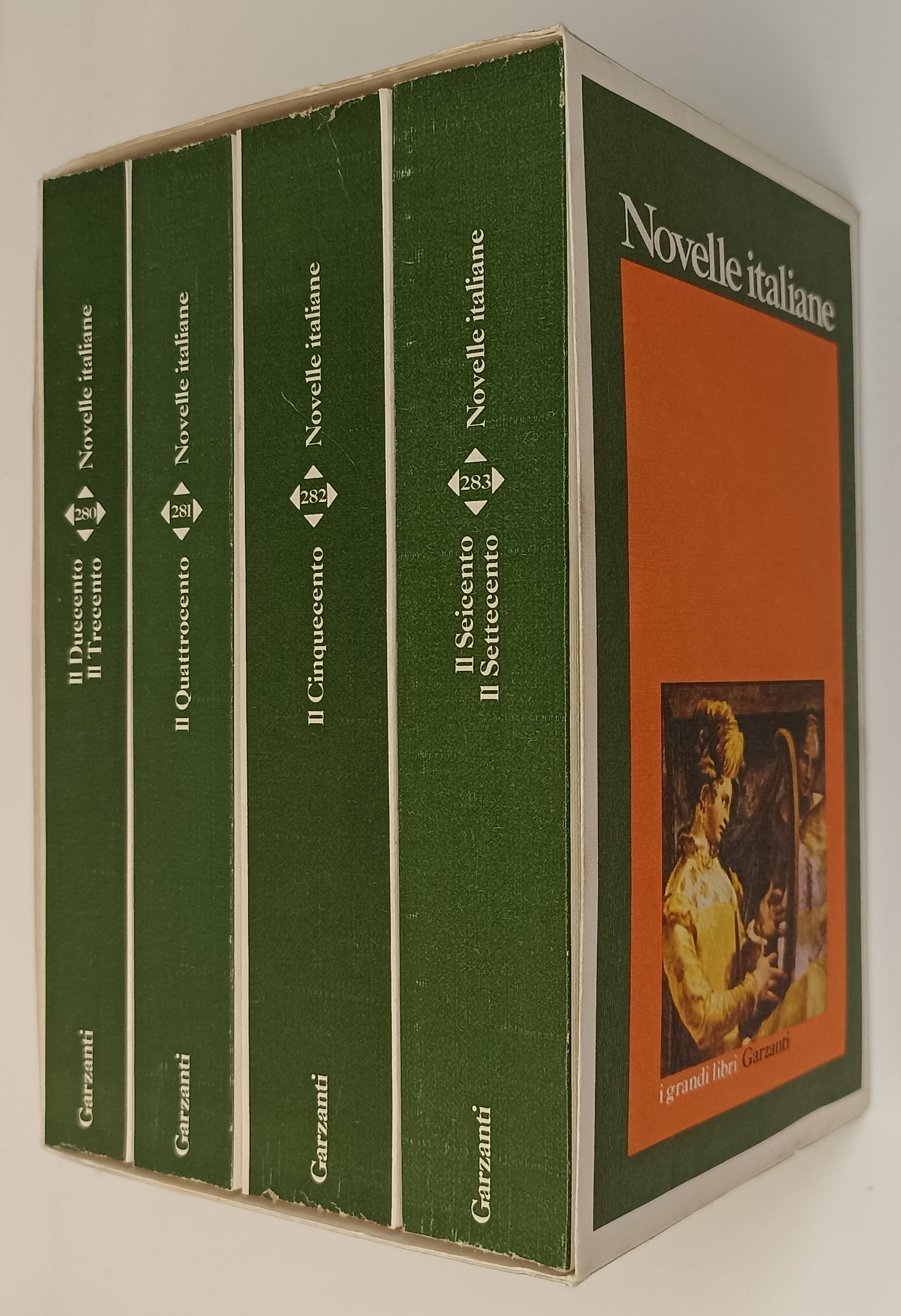 LN- NOVELLE ITALIANE COFANETTO 4 VOLUMI-- GARZANTI- GRANDI LIBRI-- 1982-B-XFS122