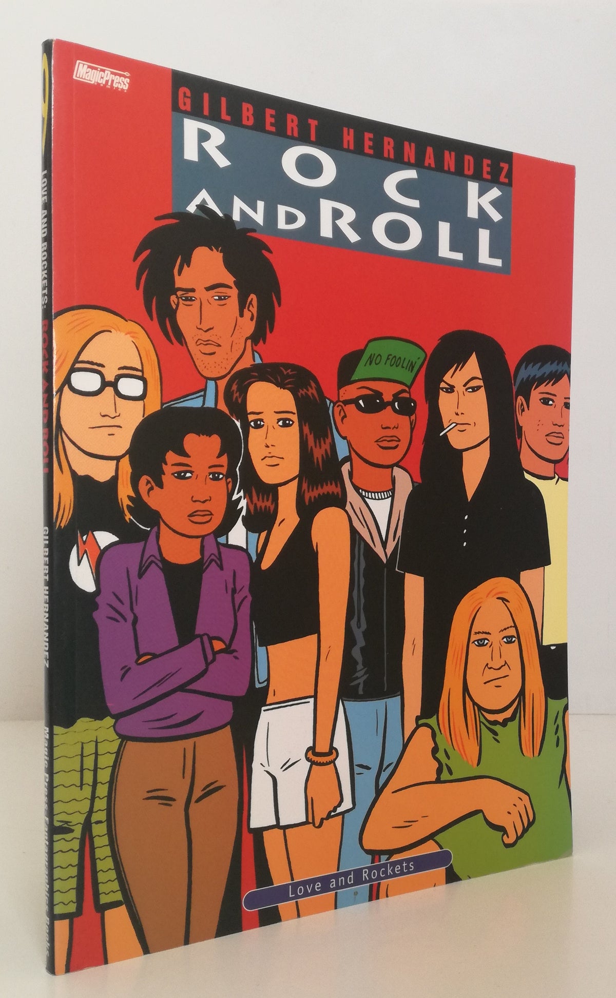 FV- LOVE AND ROCKETS ROCK AND ROLL - GILBERT HERNANDEZ - MAGIC PRESS - B - VHX