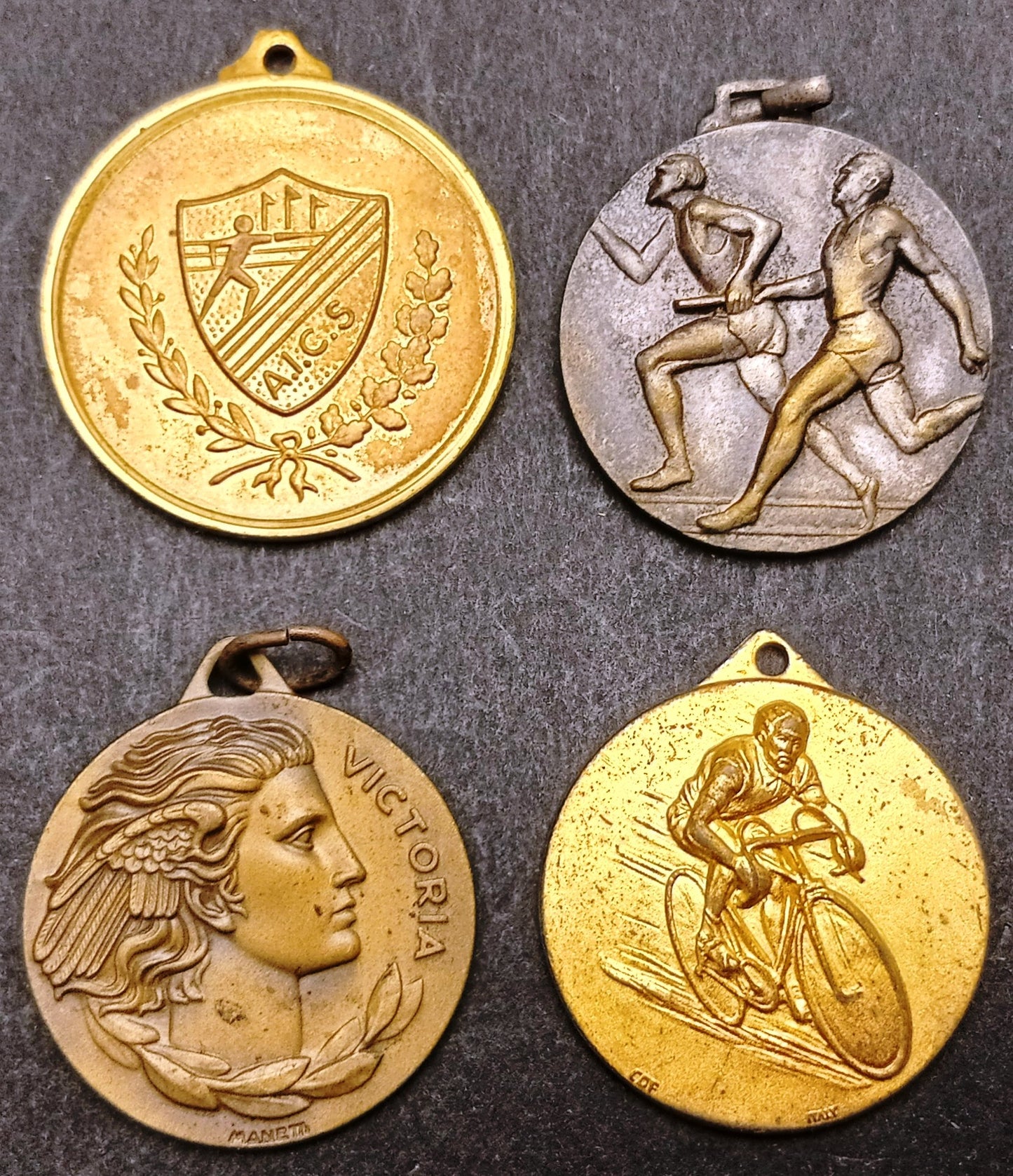 CB- 4 Medaglie Sportive Studenteshi 1960 Ciclismo Staffetta Scherma - GTTS232