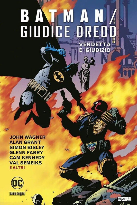 FV- BATMAN GIUDICE DREDD VENDETTA E GIUDIZIO -- PANINI DC DELUXE--- 2023- C- B24