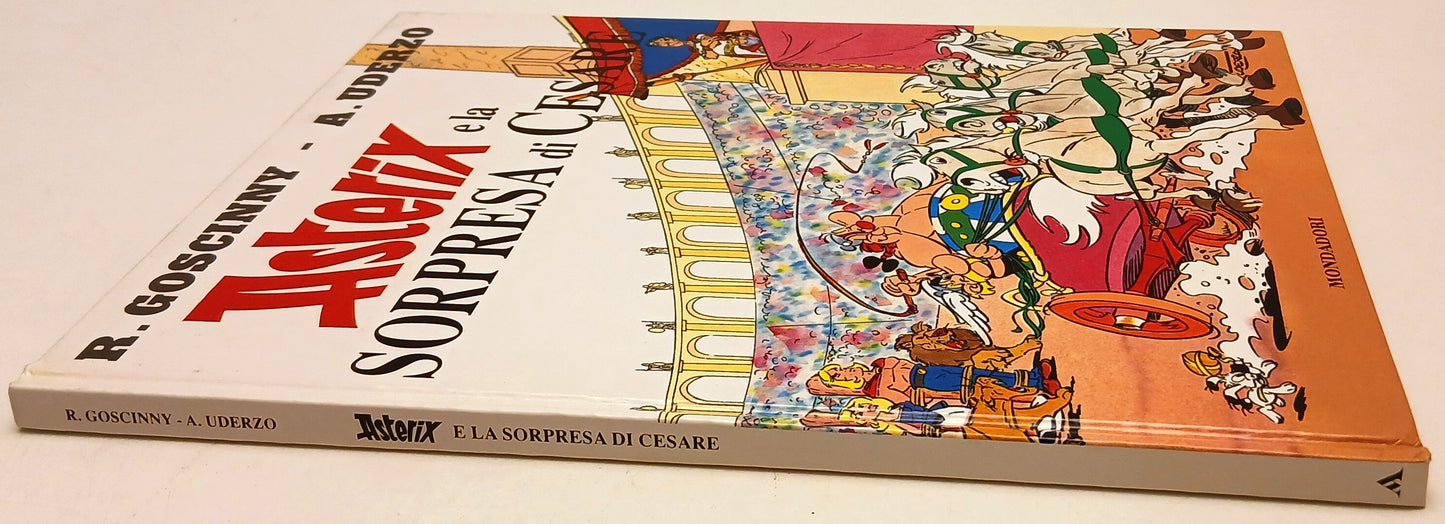 FC- ASTERIX E LA SORPRESA DI CESARE- GOSCINNY UDERZO- MONDADORI- RIST. 1997- C- M25