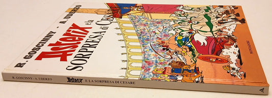 FC- ASTERIX E LA SORPRESA DI CESARE- GOSCINNY UDERZO- MONDADORI- RIST. 1997- C- M25