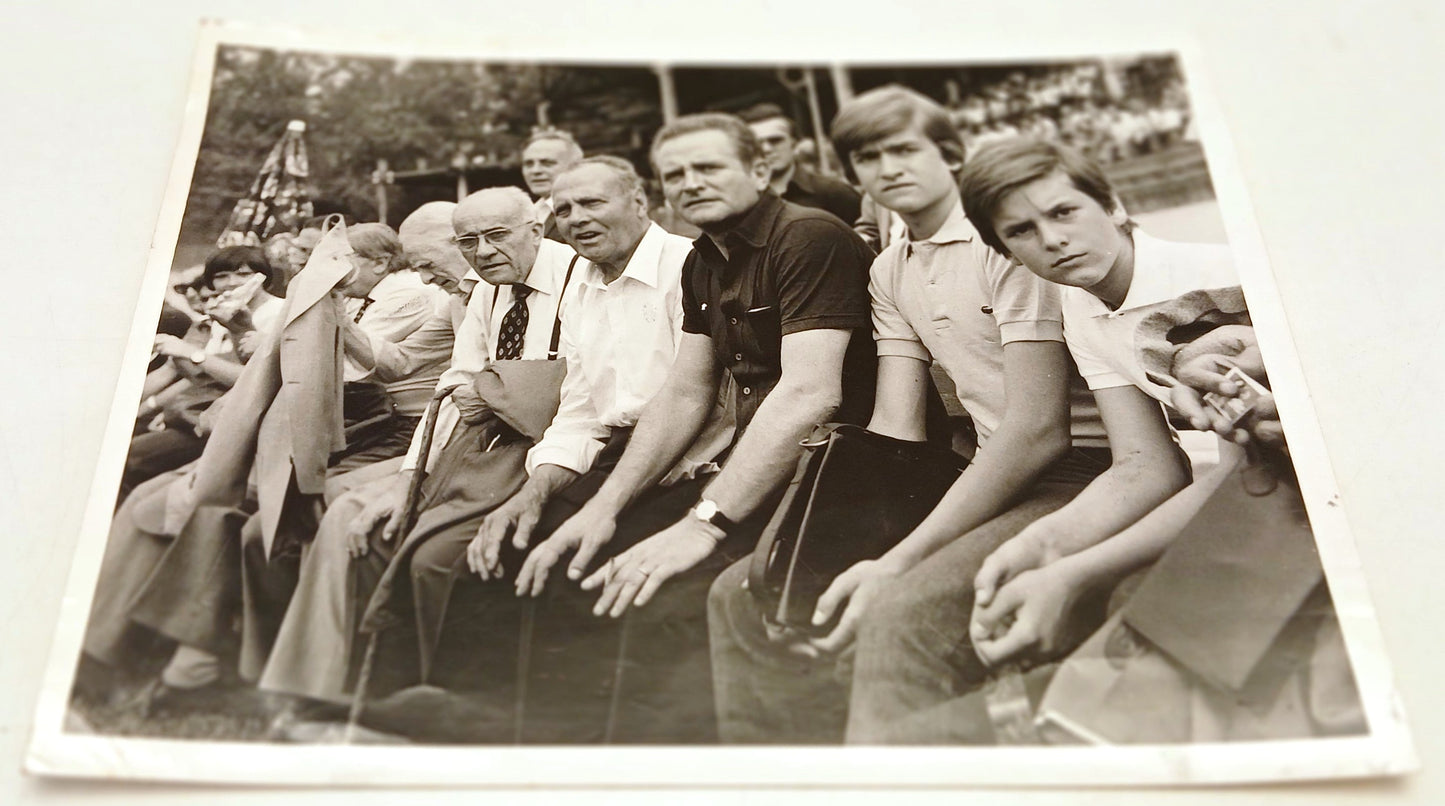 CV- Fotografia foto Boniperti con figli e giocatori Nazionale Italiana- RVSa1030