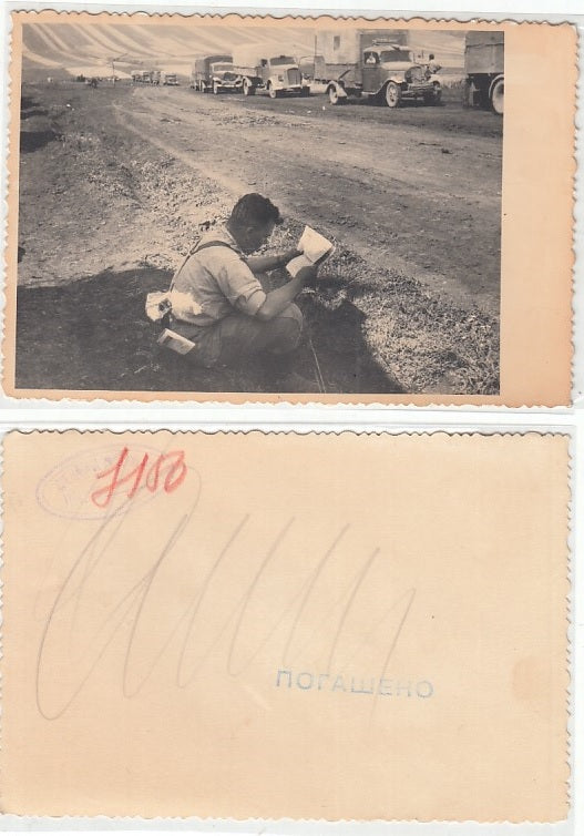 CC- FOTO ARCHIVIO STORICO RUSSO WW2 CONVOGLIO MEZZI  MILITARI TEDESCHI - CRT2269