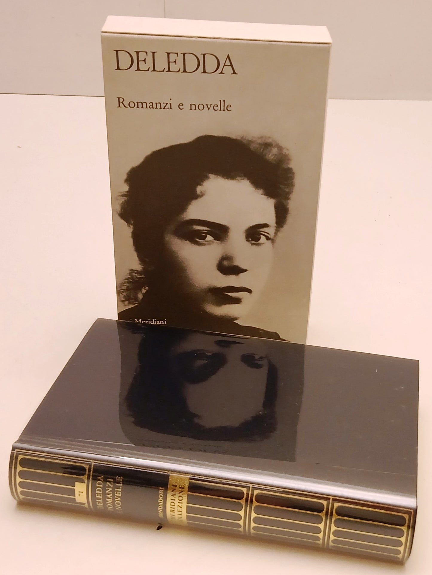 Romanzi e novelle - Grazia Deledda - Mondadori Panorama I meridiani - cofanetto