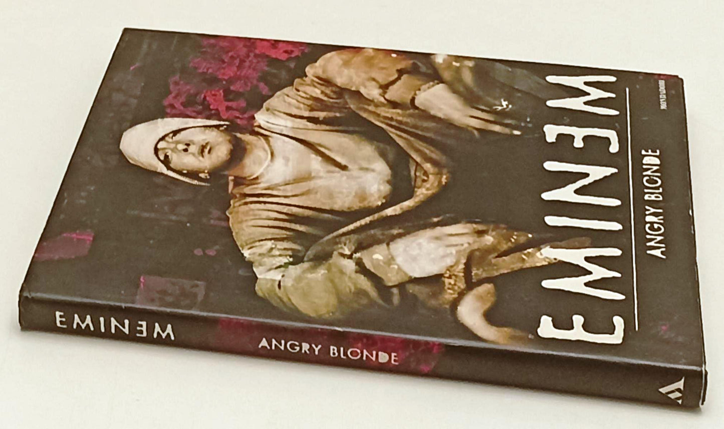 LZ- EMINEM - ANGRY BLONDE - MONDADORI --- 2001 - CS - YFS541