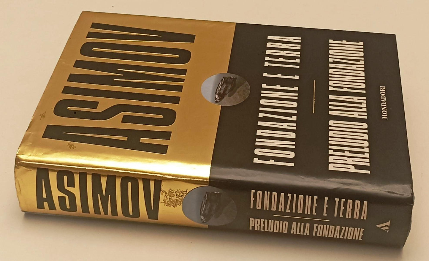 LF- FONDAZIONE E TERRA PRELUDIO FONDAZIONE- ASIMOV- MONDADORI--- 1992- CS-YFS628