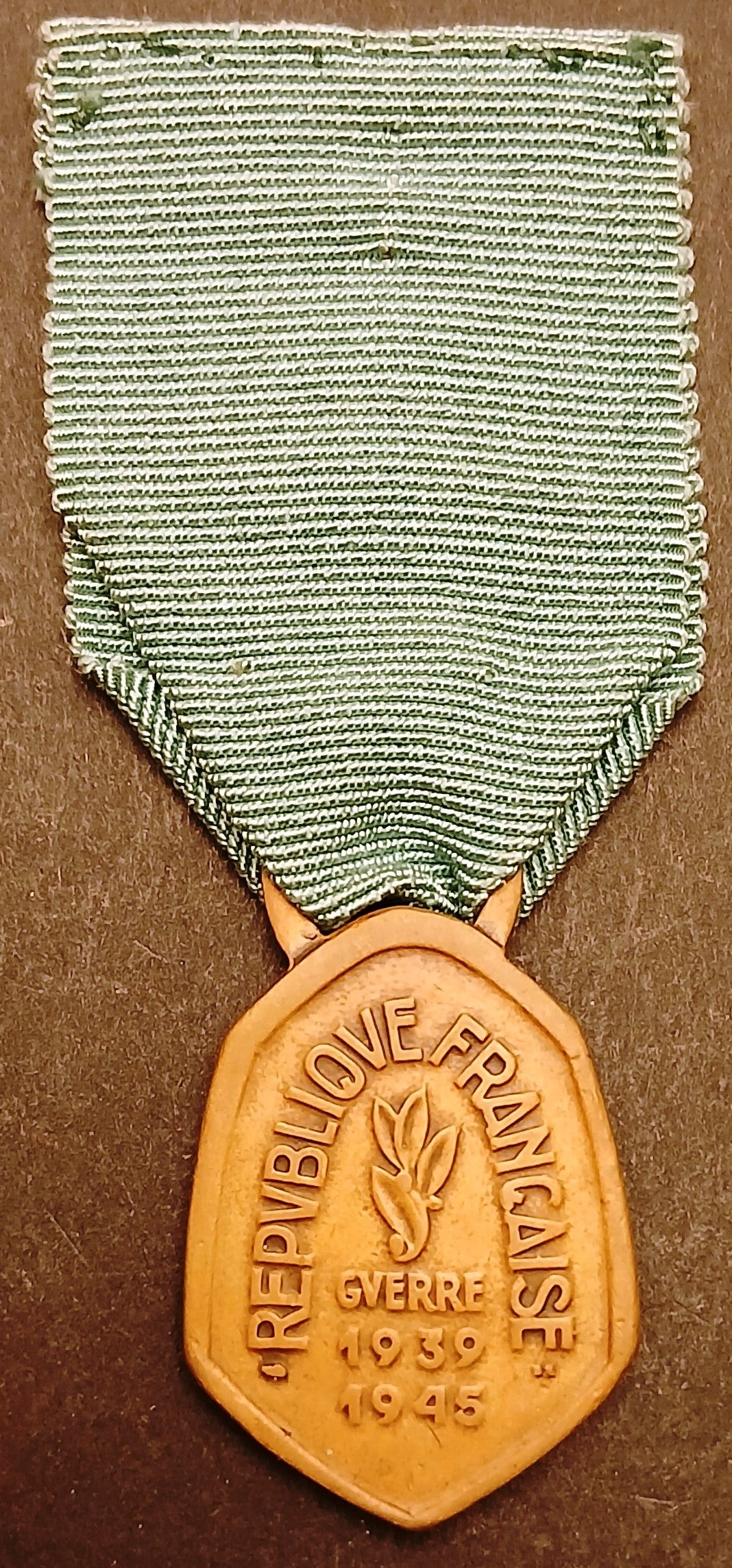 CB- Medaglia Francia Guerra di Liberazione 1939-1945 - con nastrino - GTTS196