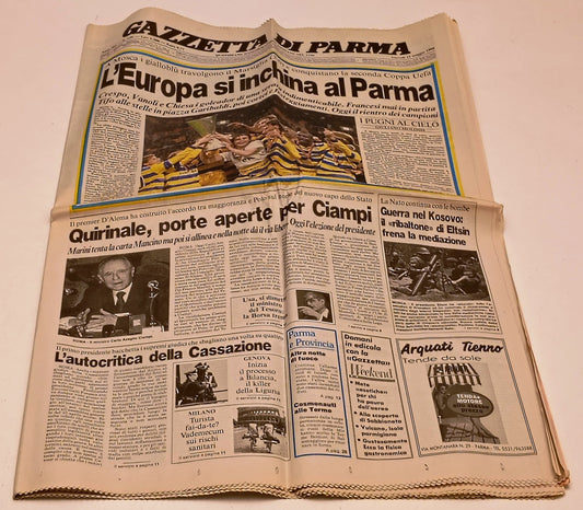 Gazzetta di Parma maggio 1999 - Parma vince la Coppa Uefa Calcio - RVSa1098