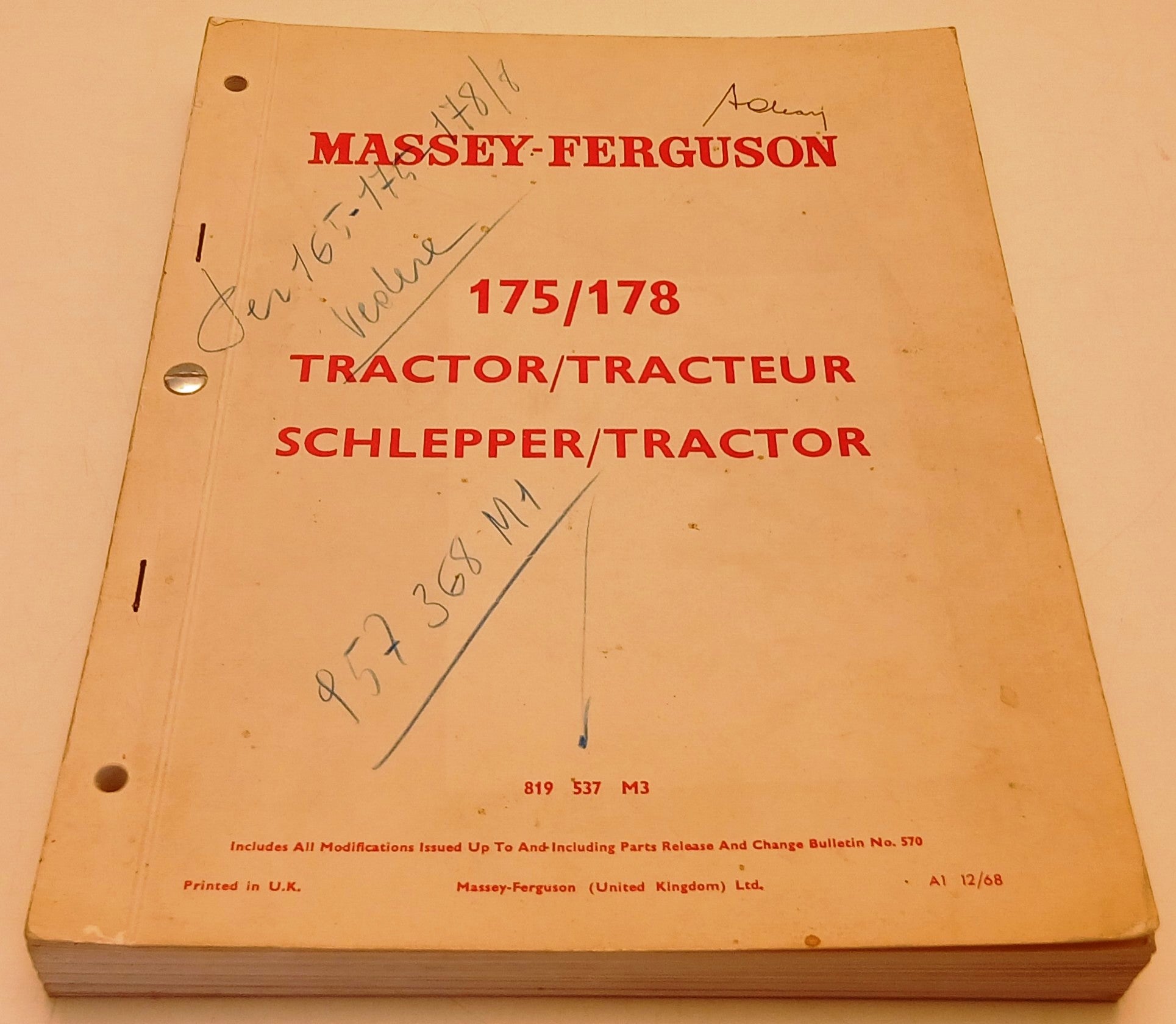 175/178 Tractor/Tracteur/Schlepper Parti ricambio- Massey Ferguson- 1968- YFS831