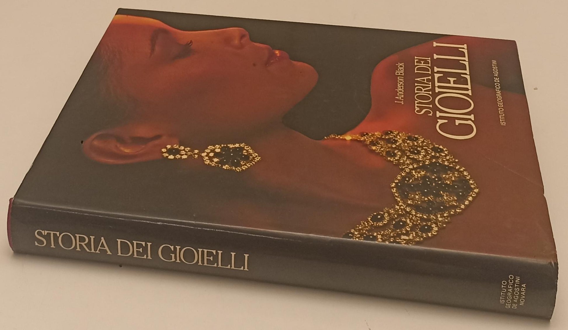 LZ- STORIA DEI GIOIELLI - J. ANDERSON BLACK - DeAGOSTINI --- 1984 - CS - YFS766