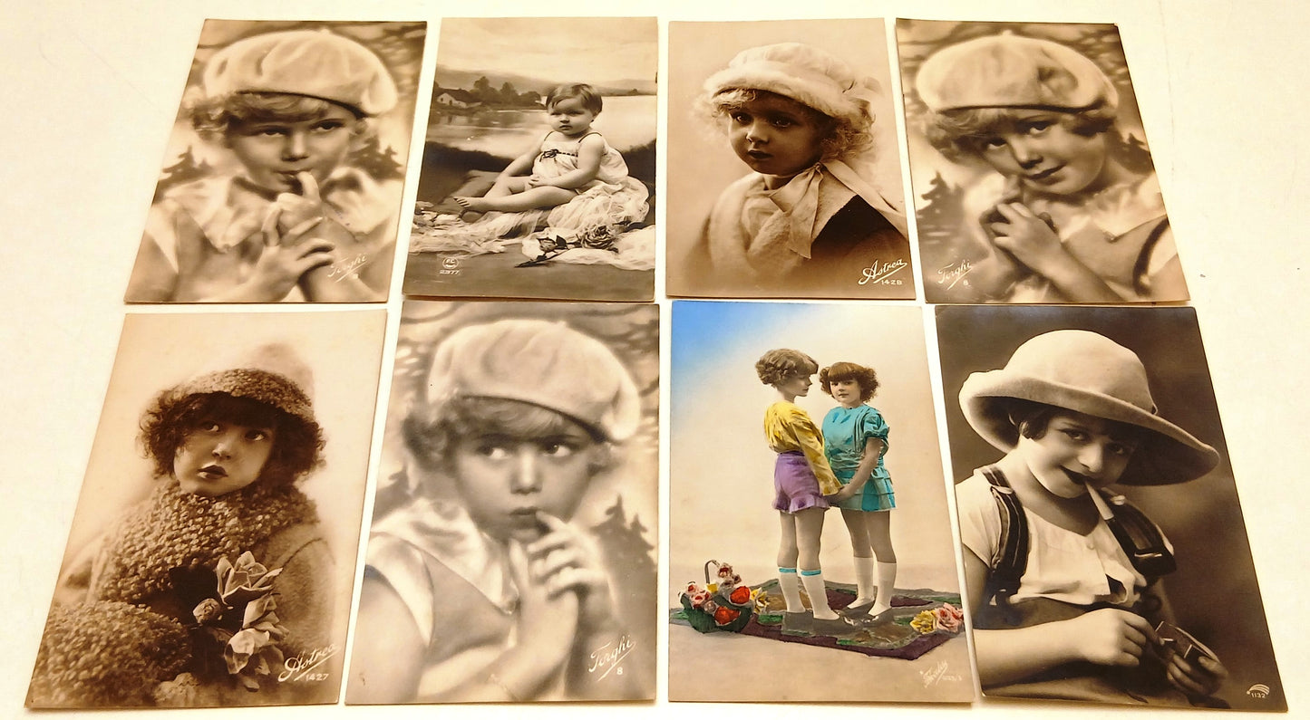 CC- Cartolina - Lotto 8 cartoline soggetto Bimbi - Astrea Forghi - RVSz191
