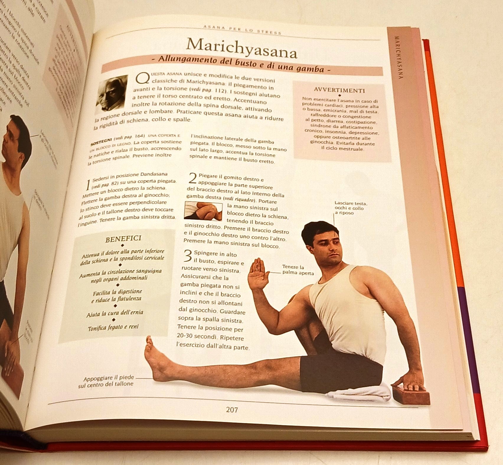 Yoga Conoscere e praticare con grande maestro- Iyengar- Mondadori- 1a ed.-YFS128