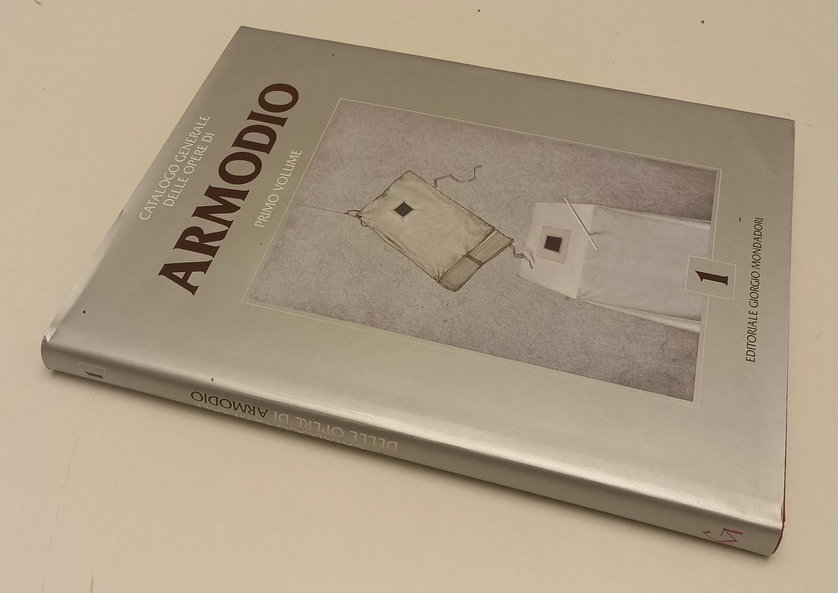 LT- CATALOGO GENERALE DELLE OPERE DI ARMODIO PRIMO VOLUME- MONDADORI- CS- YFS240