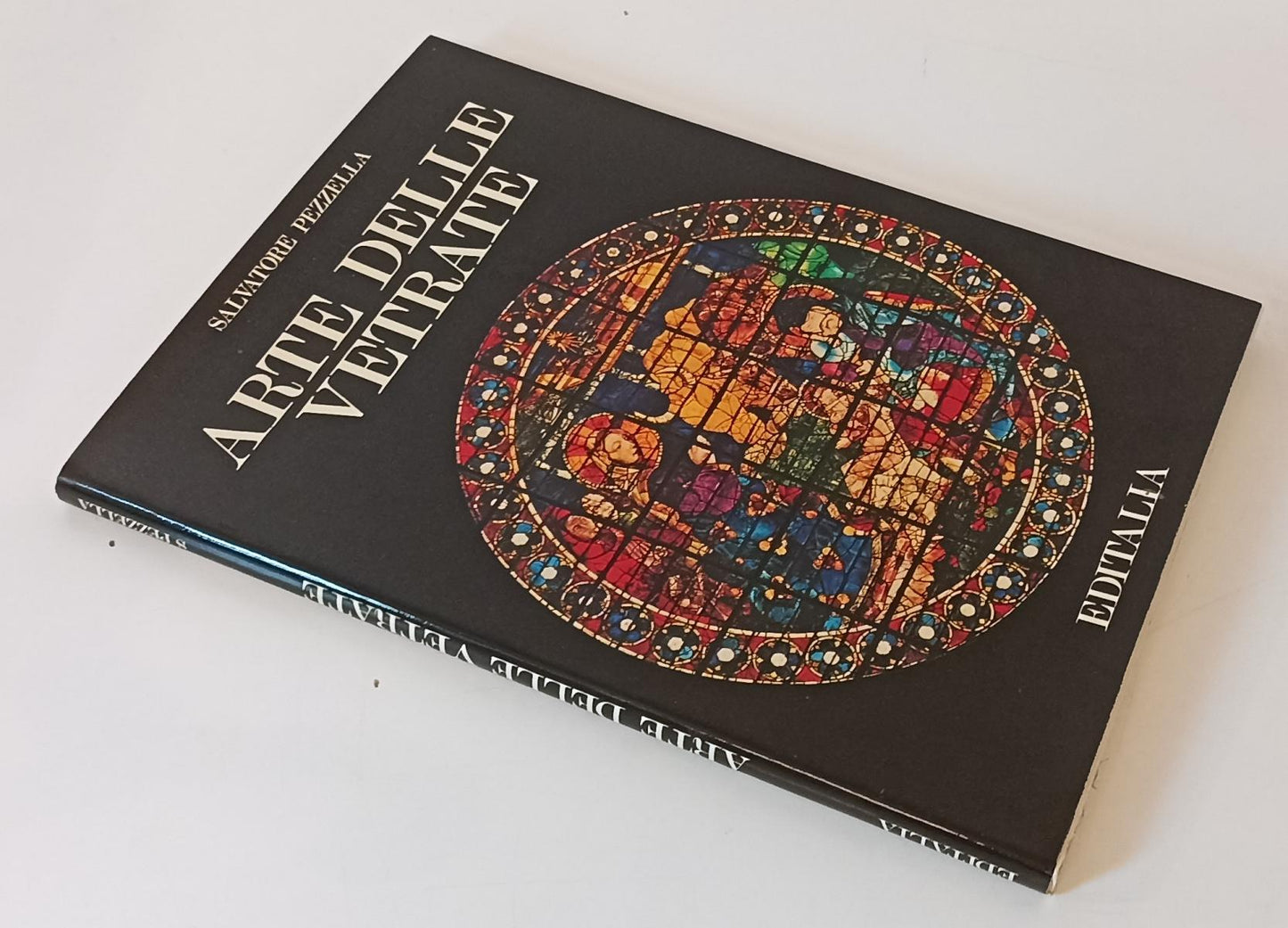 LT- ARTE DELLE VETRATE CATALOGO- SALVATORE PEZZELLA- EDITALIA--- 1977- B- YFS111