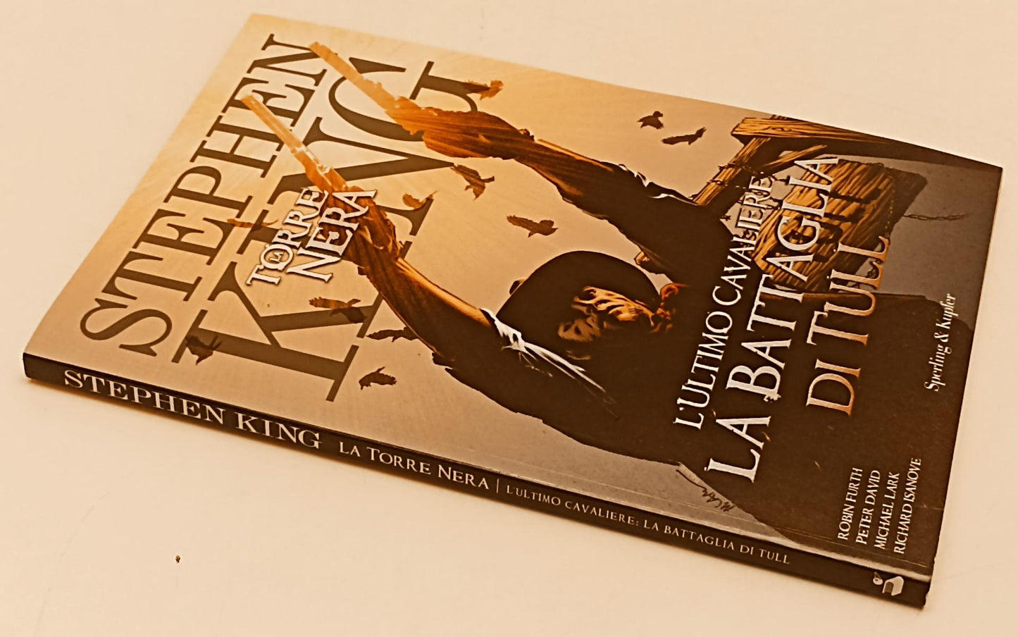 FV- LA TORRE NERA L'ULTIMO CAVALIERE BATTAGLIA TULL- STEPHEN KING- SPERLING- C24