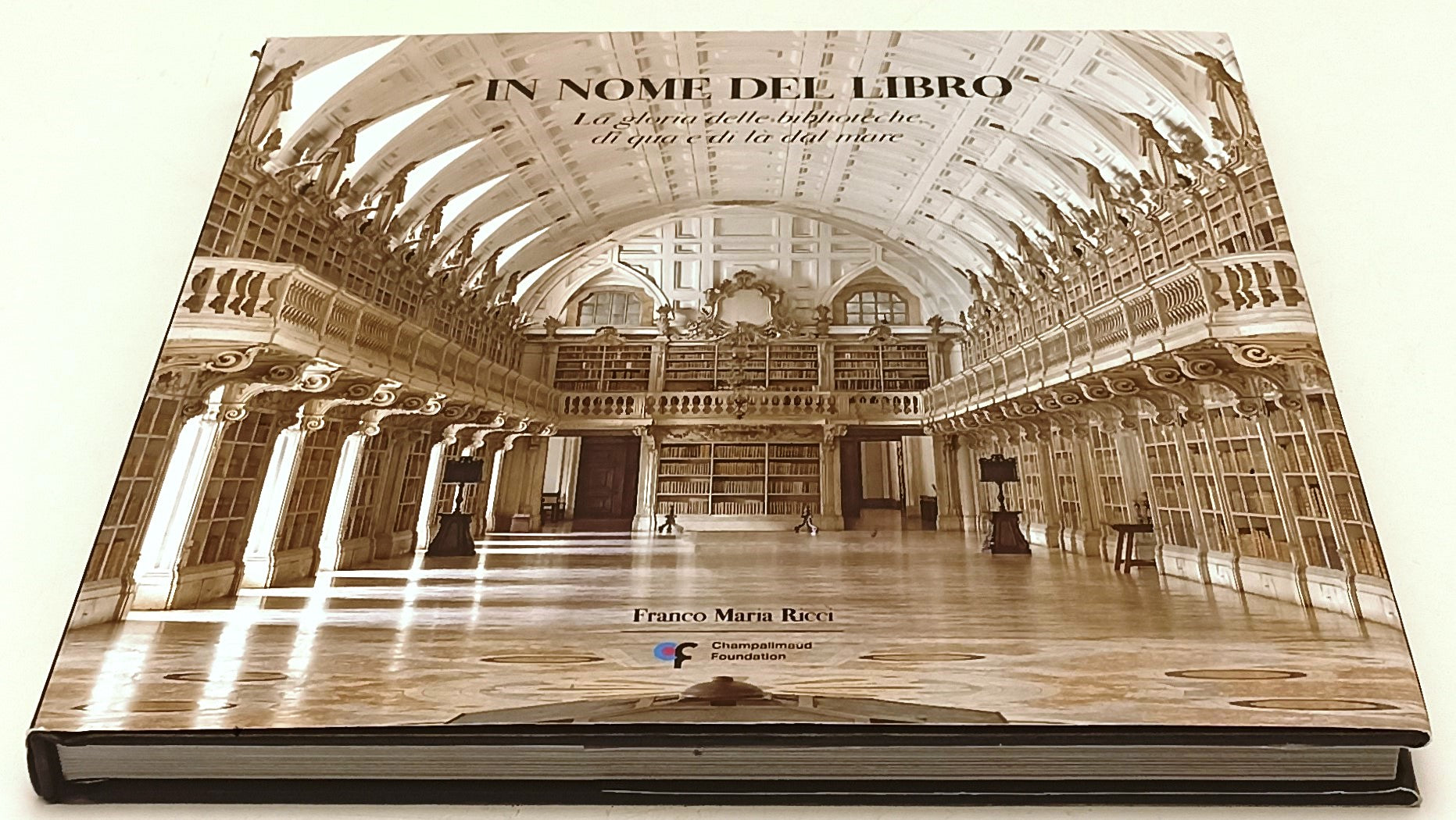 LT- IN NOME DEL LIBRO GLORIA BIBLIOTECHE -- FRANCO MARIA RICCI --- 2022- CS- XFS