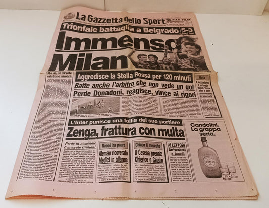 LC- GAZZETTA dello SPORT 11 NOVEMBRE 1988 IMMENSO MILAN STELLA ROSSA - RVSa222