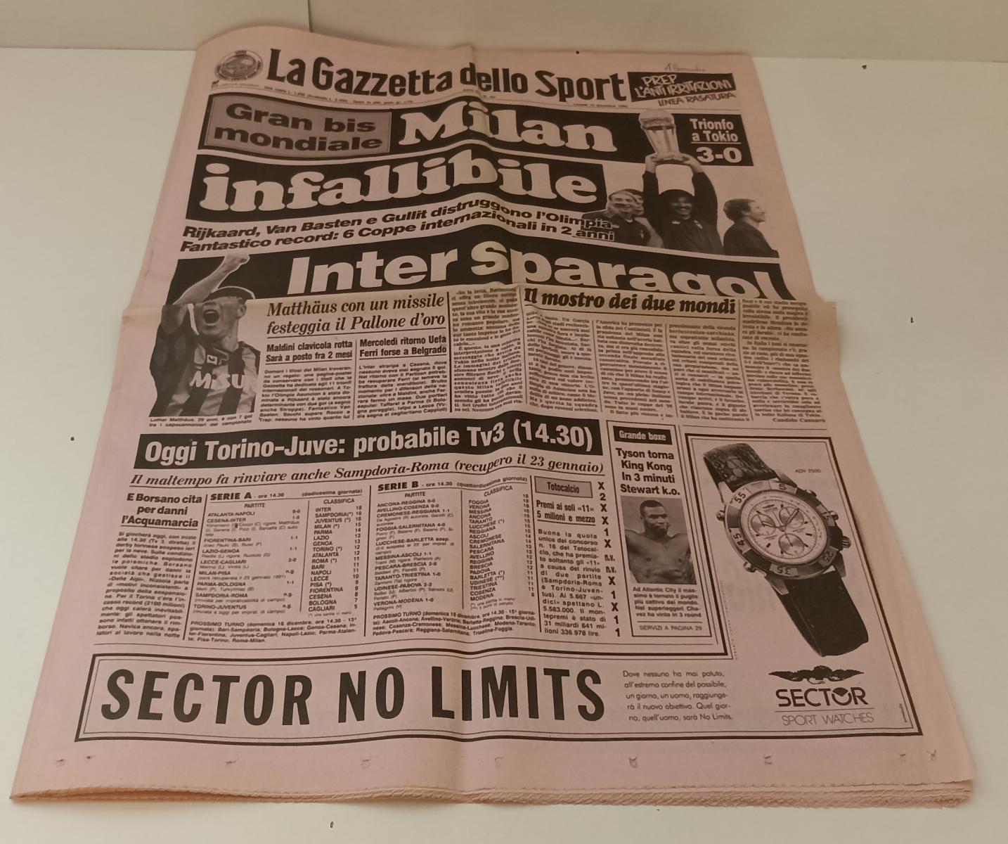 LC- GAZZETTA dello SPORT 10 dicembre 1990 MILAN INFALLIBILE TOKYO - RVSa224