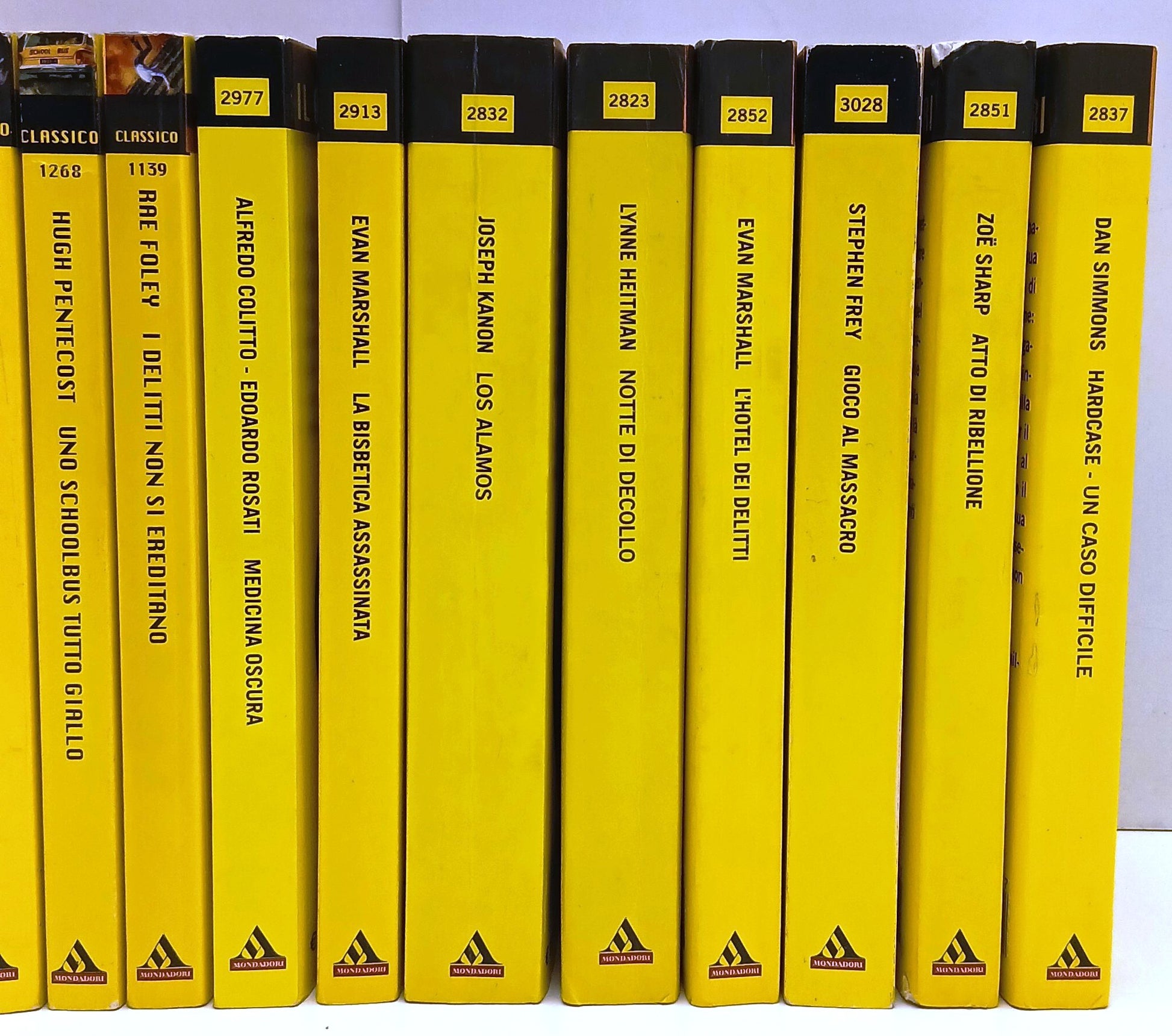 LG- LOTTO GIALLI MONDADORI aa.vv.  40 VOLUMI OFFERTA - B - BLCP10