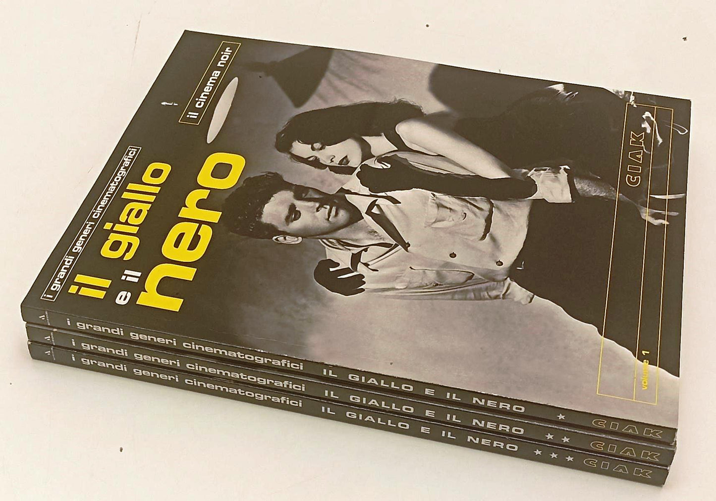 LW- SPECIALI CIAK GRANDI GENERI CINEMATOGRAFICI IL GIALLO E IL NERO 1/3 - YFS462