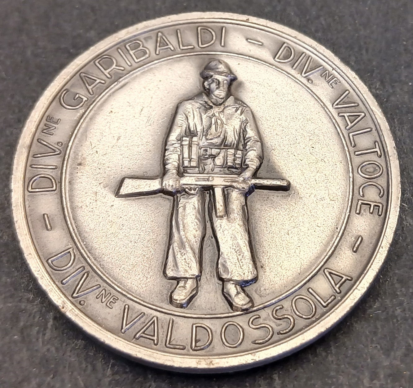 CB- MEDAGLIA DIVISIONE GARIBALDI VALTOCE VALDOSSOLA REPUBBLICA 1944 - GTTS152