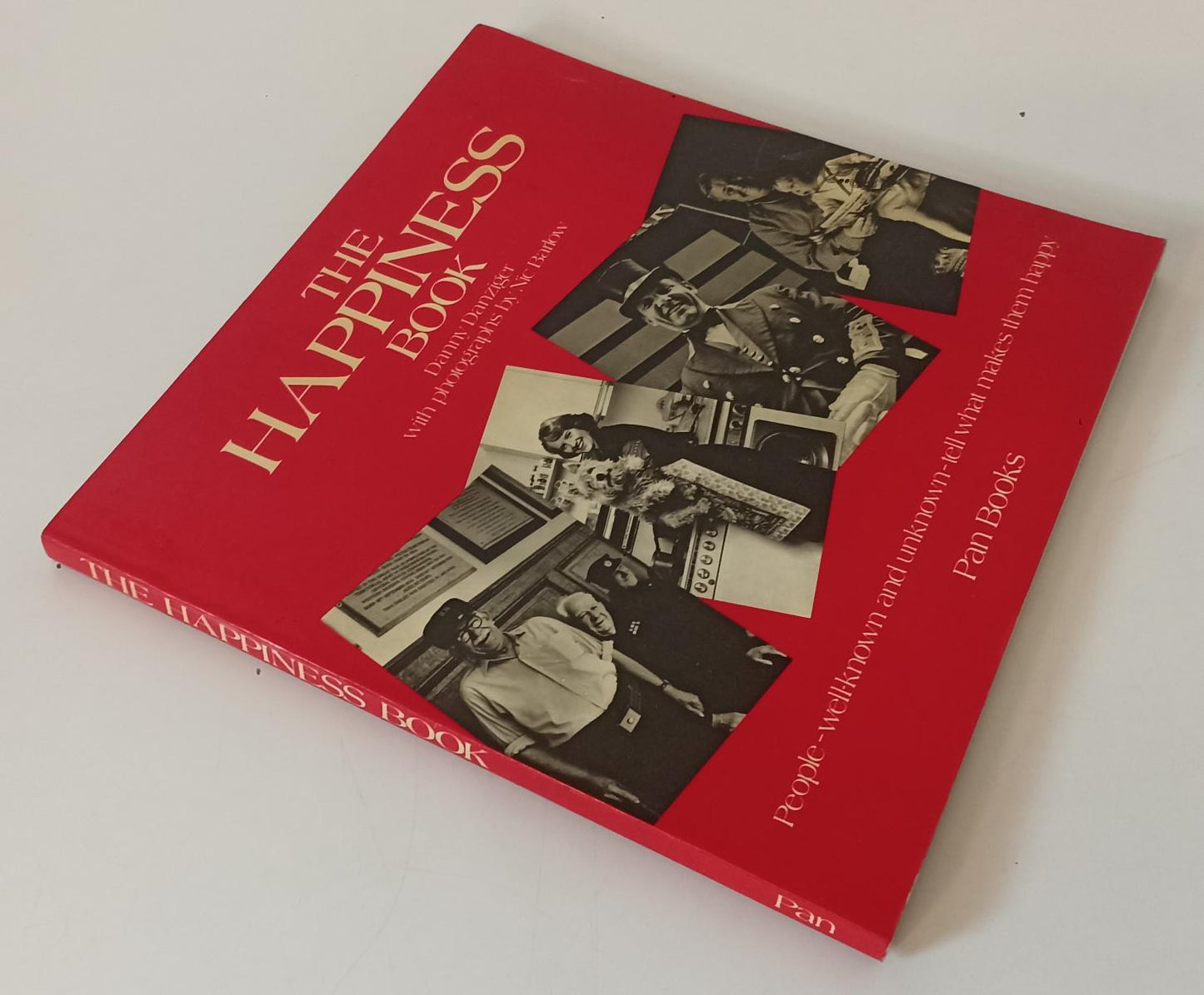 LT- THE HAPPINESS BOOK - DANNY DANZIGER NICK BARLOW - PAN BOOKS- 1980- B- XFS167