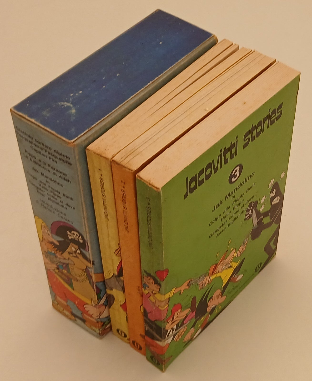 FC- JACOVITTI STORIES COFANETTO 3 VOLUMI-- OSCAR MONDADORI - 1a ED. 1973- B- H25