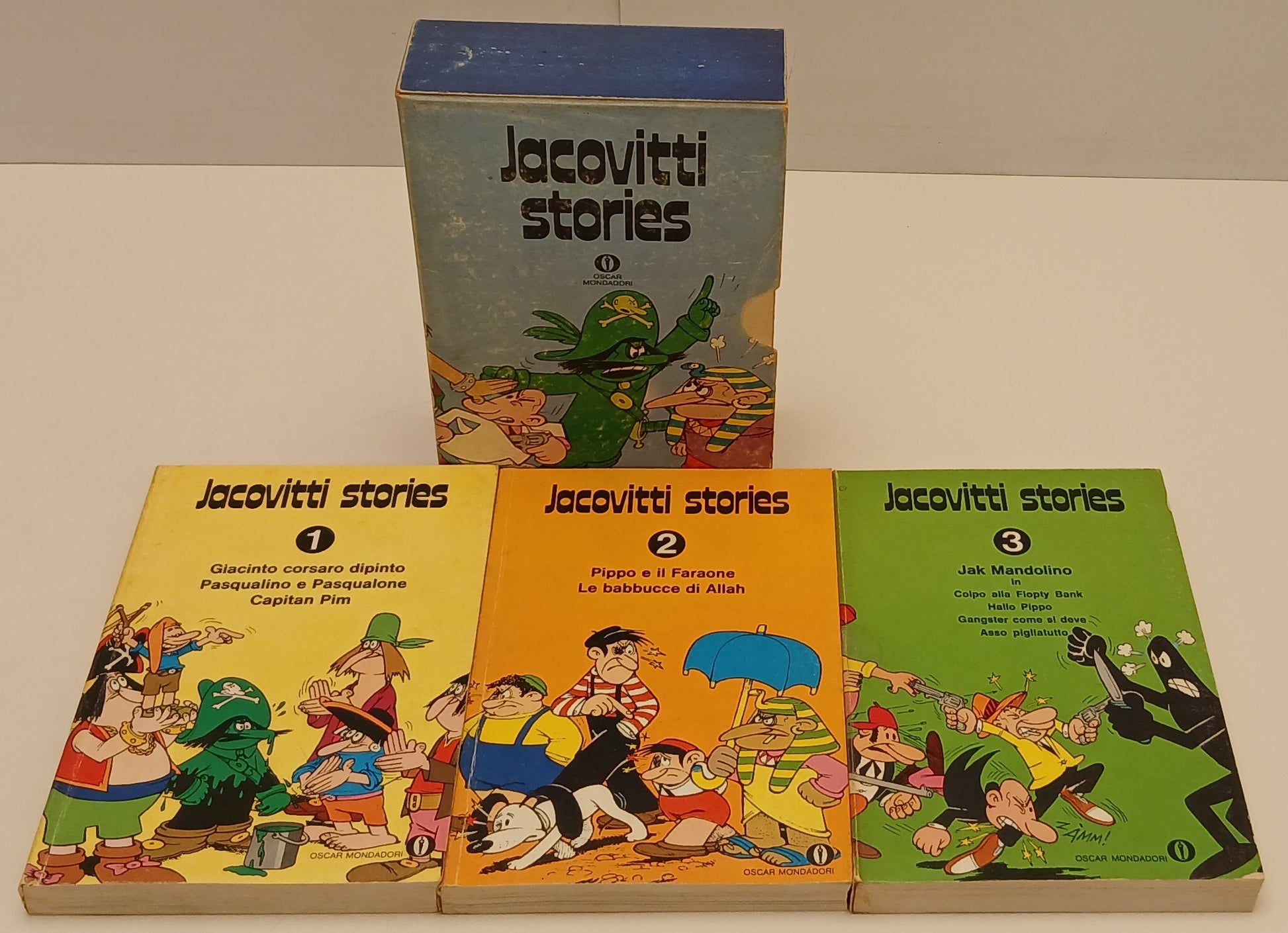 FC- JACOVITTI STORIES COFANETTO 3 VOLUMI-- OSCAR MONDADORI - 1a ED. 1973- B- H25