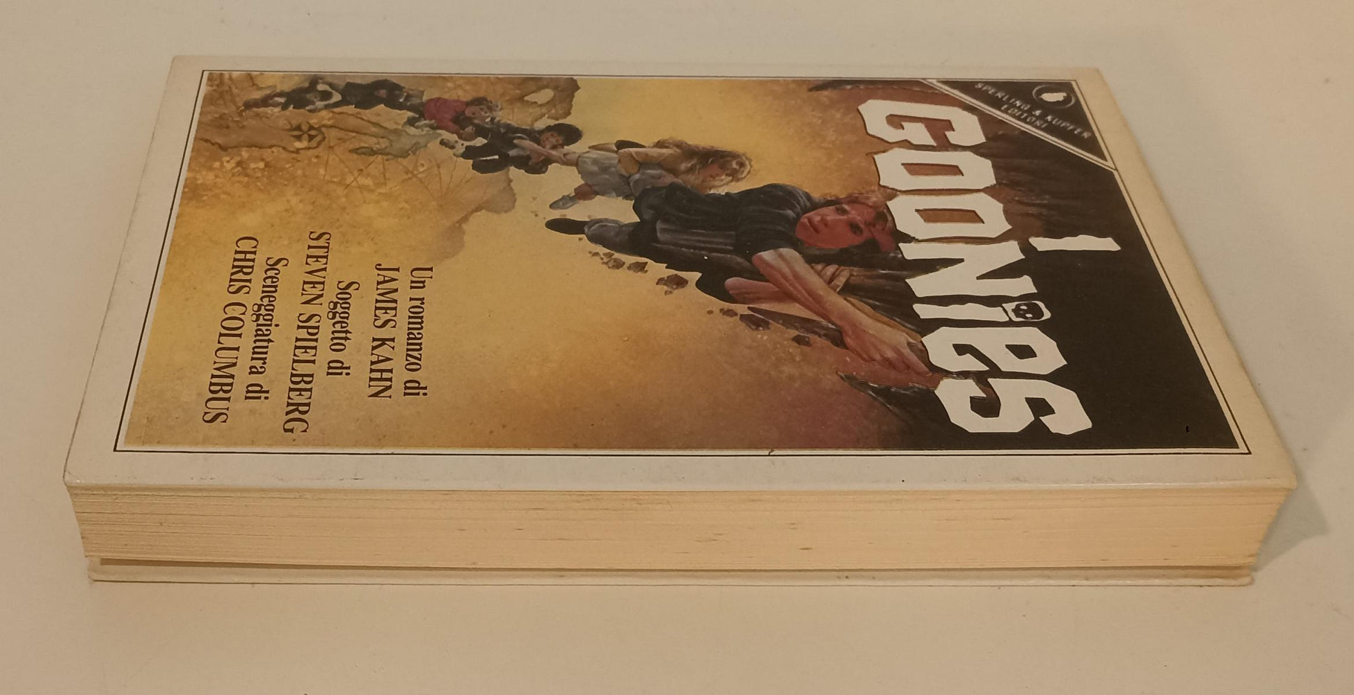 LF- I GOONIES - JAMES KAHN  - SPERLING --- 1985 - B - XFS127