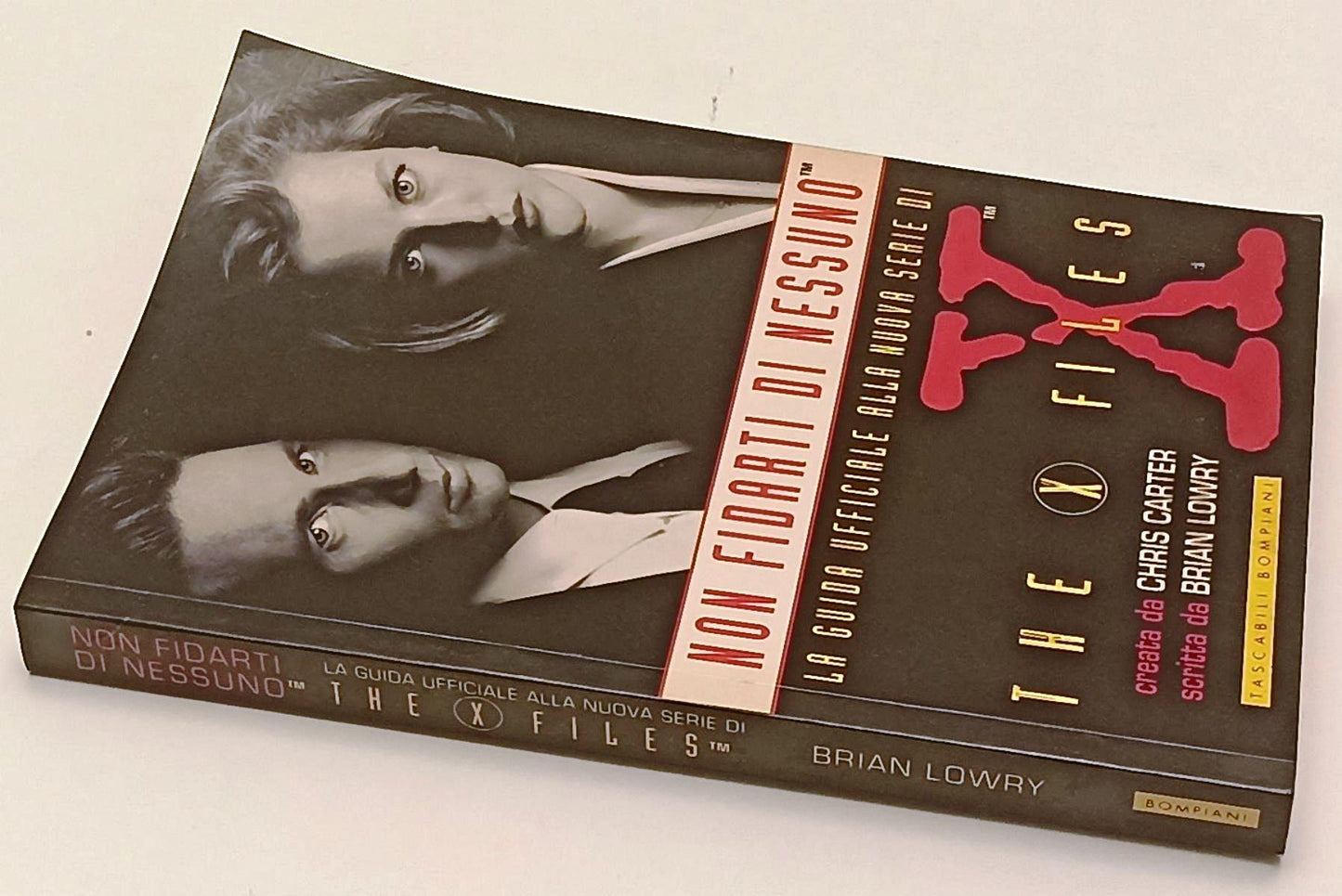 LW- ON FIDARTI DI NESSUNO GUIDA UFFICIALE SERIE THE X-FILES- BOMPIANI- B- YFS260
