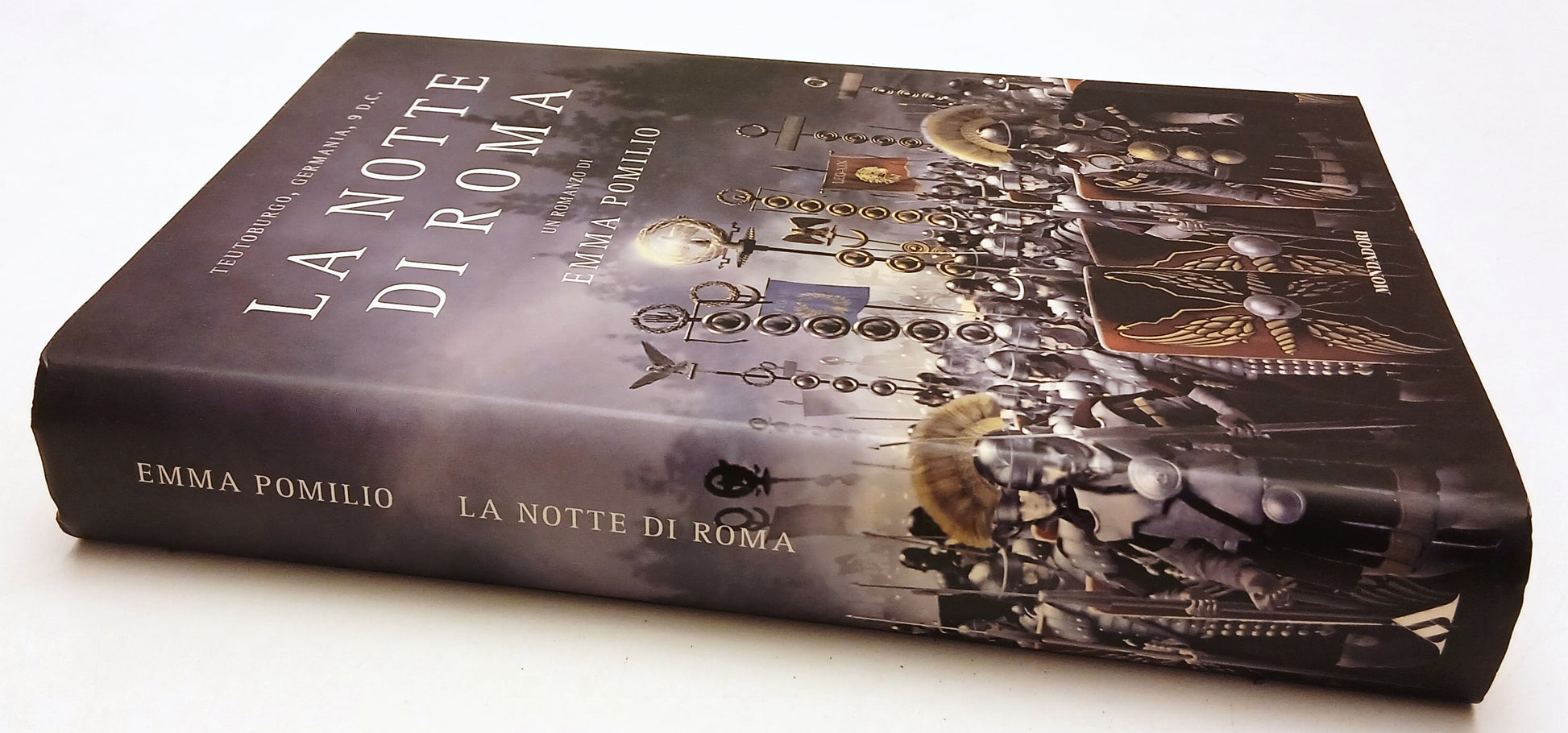 LN- LA NOTTE DI ROMA- EMMA POMILIO- MONDADORI- OMNIBUS- 1a ED.- 2012- CS- YFS561