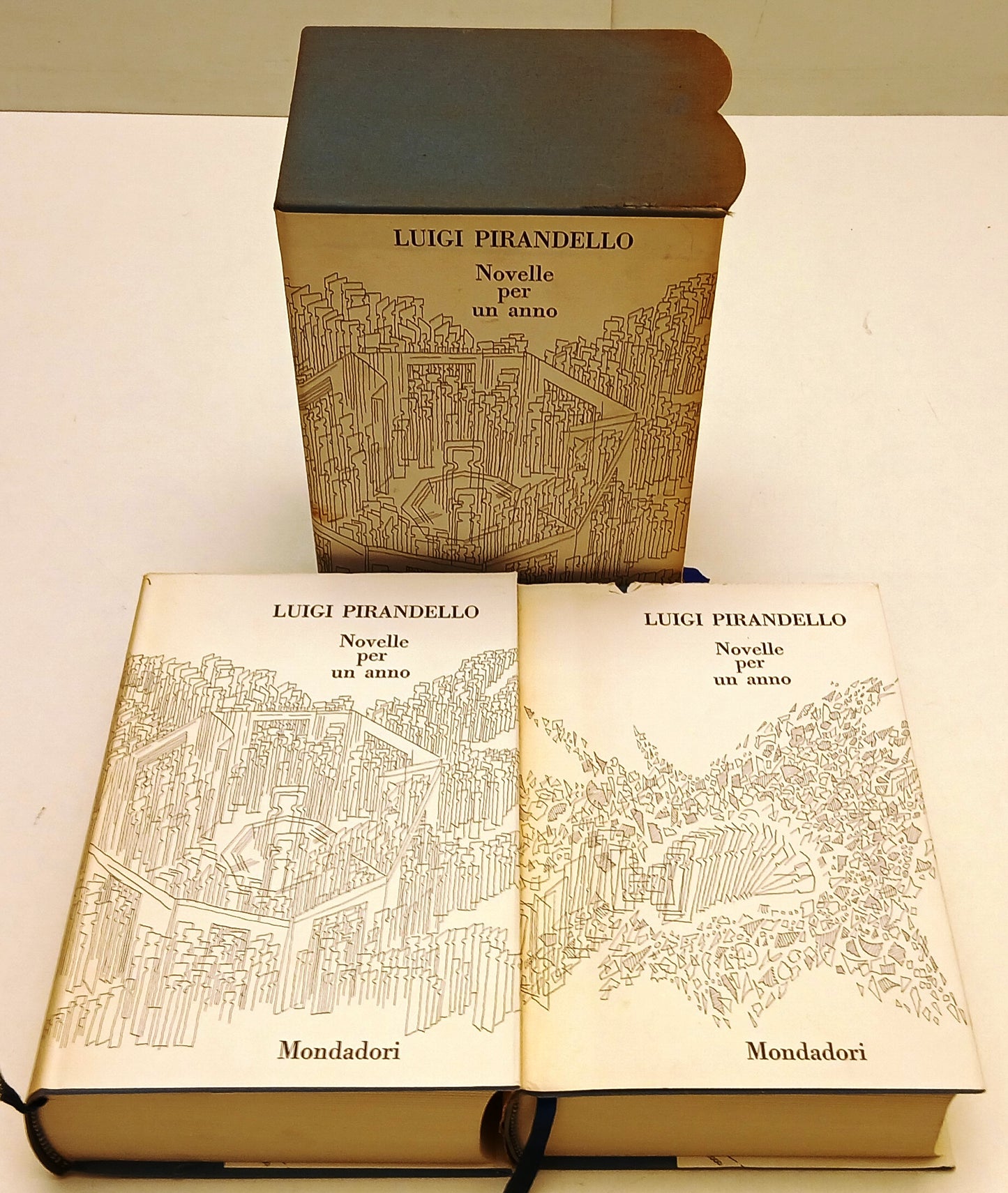 LN- NOVELLE PER UN ANNO 2 VOLUMI- LUIGI PIRANDELLO- MONDADORI- CLASSICI- CS- XFS