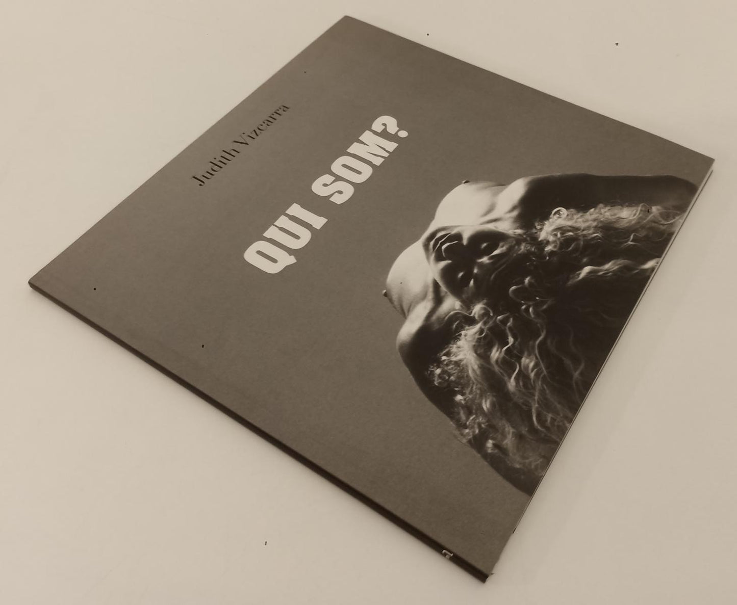 LT- QUI SOM? CATALOGO MOSTRA - JUDITH VIZCARRA- MUSEU ABELLO'--- 2003- B- XFS159