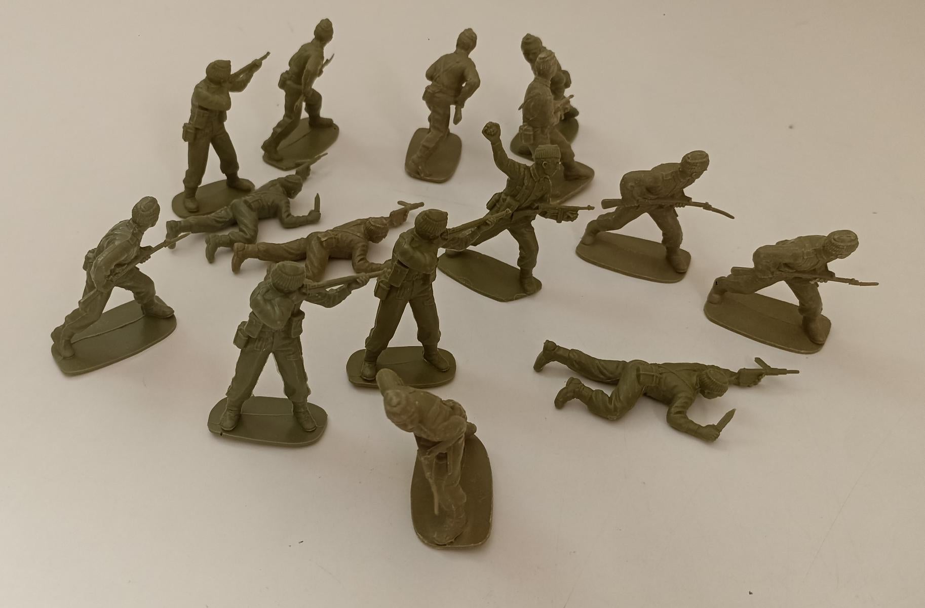 GG- SOLDATINI FIGURES scale 1/32 51554-0 W.W.II BRITISH COMMNANDOS AIRFIX GTTS50