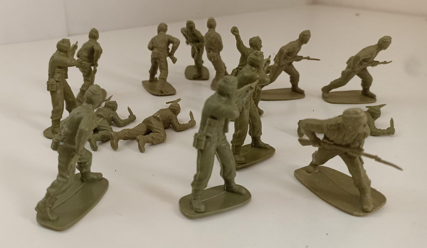 GG- SOLDATINI FIGURES scale 1/32 51554-0 W.W.II BRITISH COMMNANDOS AIRFIX GTTS50
