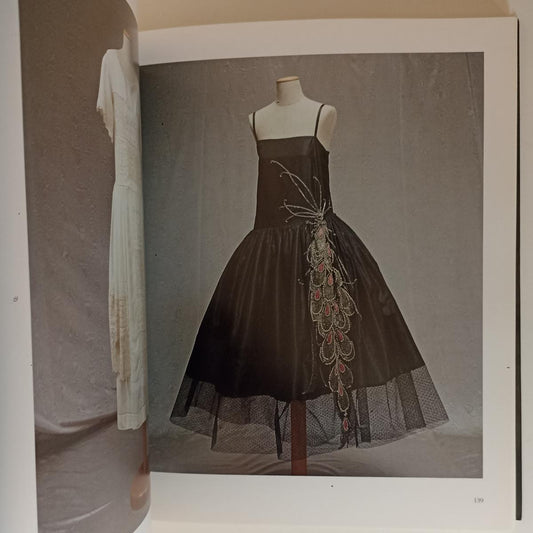 LT- VESTIRE LA SCENA L'ATELIER DI TIRELLI CATALOGO -- ELECTA -- 1993 - B- YFS116