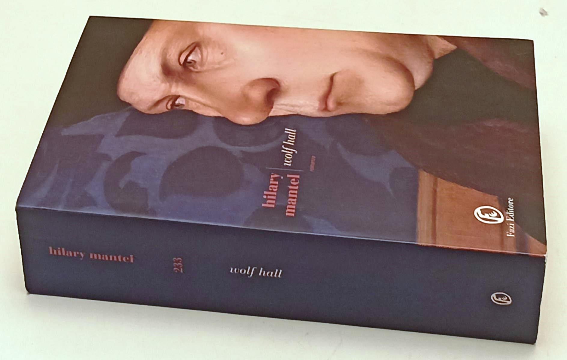 WOLF HALL - HILARY MANTEL - FAZI ---- B - YFS590